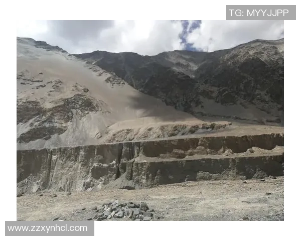 黄芳专访：从初学者到滑板高手的成长与挑战之路MBA